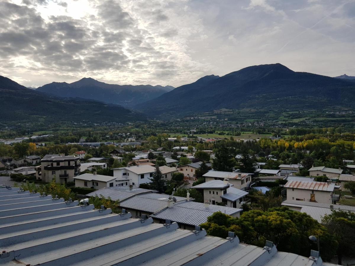 Appartement Plan D'Eau Vue Panoramique Embrun Exterior foto